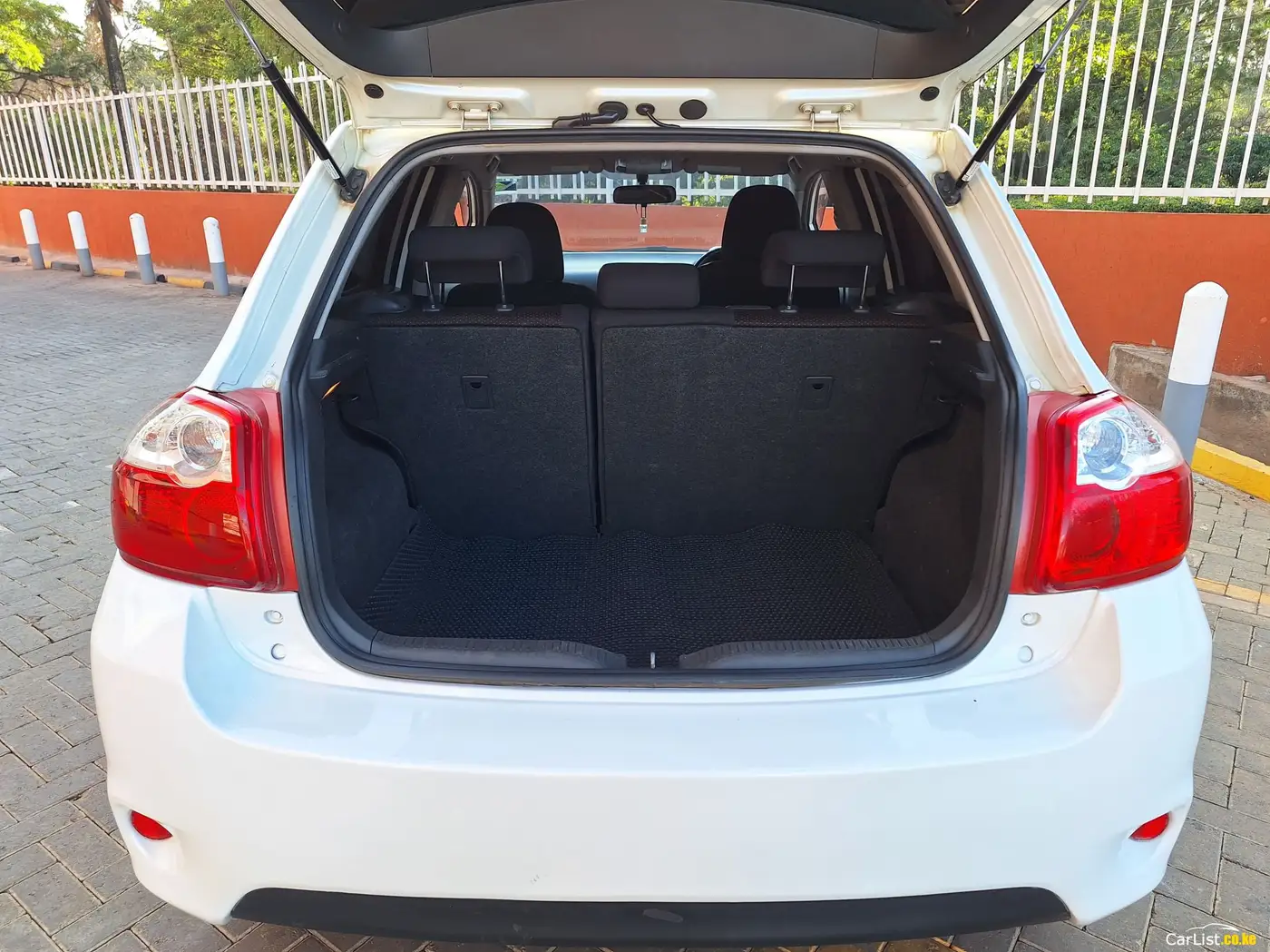 2010 Used Toyota Auris For Sale  #5