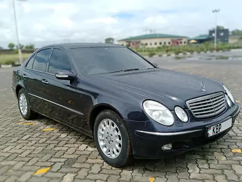 Mercedes Benz E-Class E200
