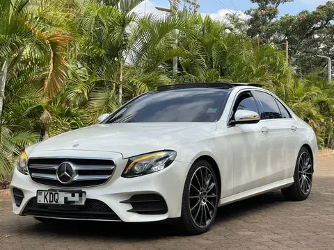 Mercedes Benz E-Class E200